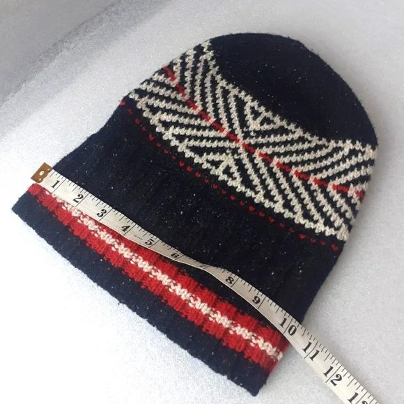 LAMBSWOOL AZTEC TRIBAL PATTERNS ROLLOVER BEANIE by Lauren RALPH LAUREN - Picture 3 of 4